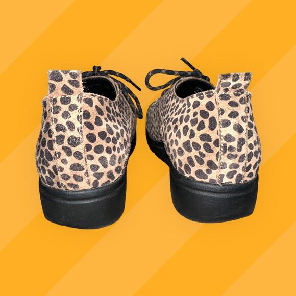 Green Comfort walking shoes leopard print lace up comfort shoe size 40 / 9 - Picture 4 of 7